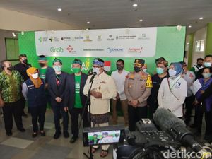 Tambah Angka Vaksinasi, Jabar Mulai Gunakan Cek Kesehatan Online