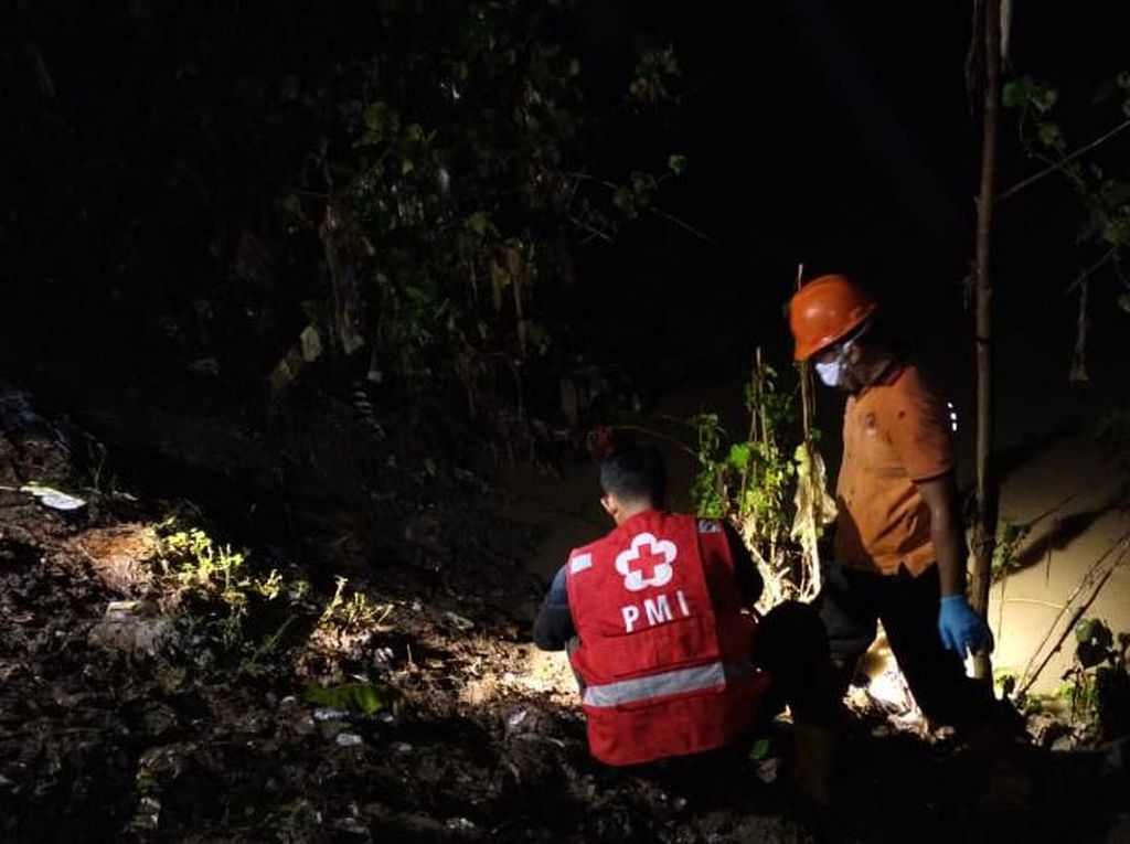 Mayat Janin Bayi Ditemukan di Tepi Bengawan Solo, Diduga Hasil Aborsi Mayat Janin Bayi Ditemukan di Tepi Bengawan Solo, Diduga Hasil Aborsi