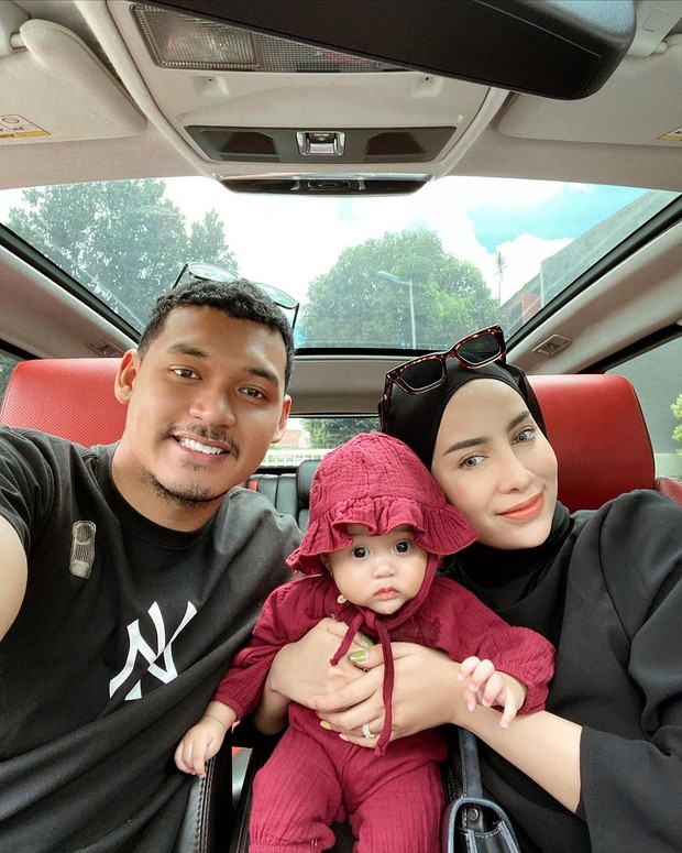 Potret Kebersamaan Aghnia dan keluarga/Instagram.com/Aghniapunjabi Potret Kebersamaan Aghnia dan keluarga