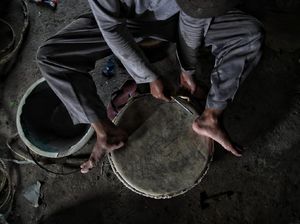 20 Contoh Alat Musik Ritmis, Pengertian, dan Cara Memainkannya 20 Contoh Alat Musik Ritmis, Pengertian, dan Cara Memainkannya