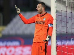 Inter Umumkan Handanovic Positif Corona