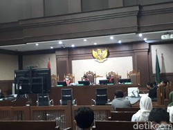 Saksi Ungkap Rohadi PNS Tajir Pernah Pamer Foto Bareng Fadli Zon dan JK