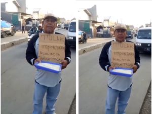 Tolak Impor Beras, Pedagang Ini Memohon Masyarakat untuk Beli Beras Lokal Tolak Impor Beras, Pedagang Ini Memohon Masyarakat untuk Beli Beras Lokal