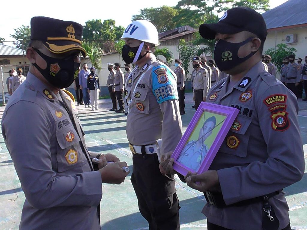Jadi Pengedar Sabu, Oknum Polisi di Polres Gorontalo Dipecat Jadi Pengedar Sabu, Oknum Polisi di Polres Gorontalo Dipecat