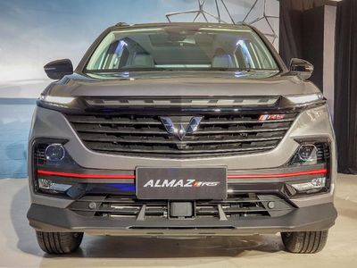 Wujud Wuling Almaz RS: Bisa Dihidupkan Lewat HP dan Nyetir Sendiri
