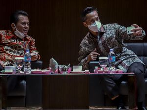 Momen Anindya Bakrie Silaturahmi dan Diskusi Ekonomi di Batam