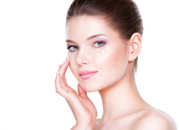 Cara menggunakan eye cream
