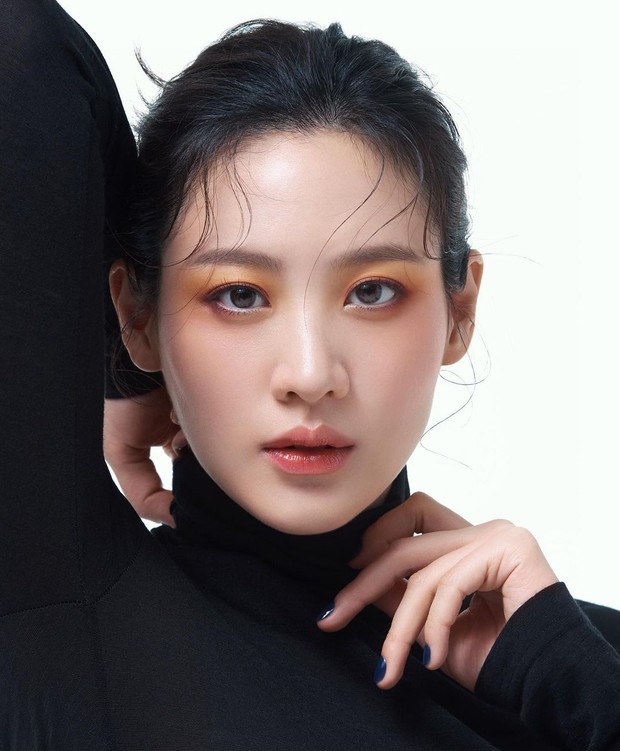 Potret cantik claudia kim