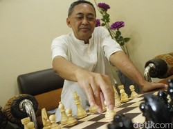 Dewa Kipas Bersiap Hadapi GM Irene Kharisma, Sudah Beli Papan Catur