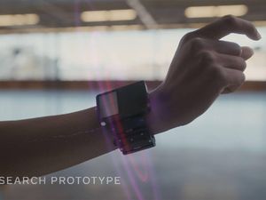 Facebook Bikin Gelang Pintar yang Bisa Baca Pikiran