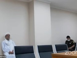 Drama Lagi, HRS Diam Meski Berkali-kali Ditanya Hakim