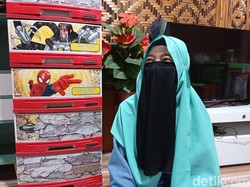 Hesti Wanita Bercadar Juga Tampung Monyet Selain 70 Anjing