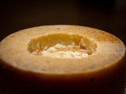 Ini Keju Paling Bahaya di Dunia, Penjualnya Bisa Kena Denda Rp 860 Juta!