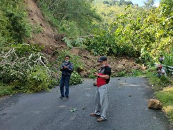 Tebing Longsor di Kulon Progo, Akses ke Purworejo via Nanggulan Putus