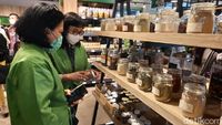 Foto: Berburu Produk Lokal Kekinian di M Bloc Market