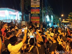 Geruduk Kejari Ciamis, Pendukung Rizieq: Kami Sakit Hati Imam Besar Didorong