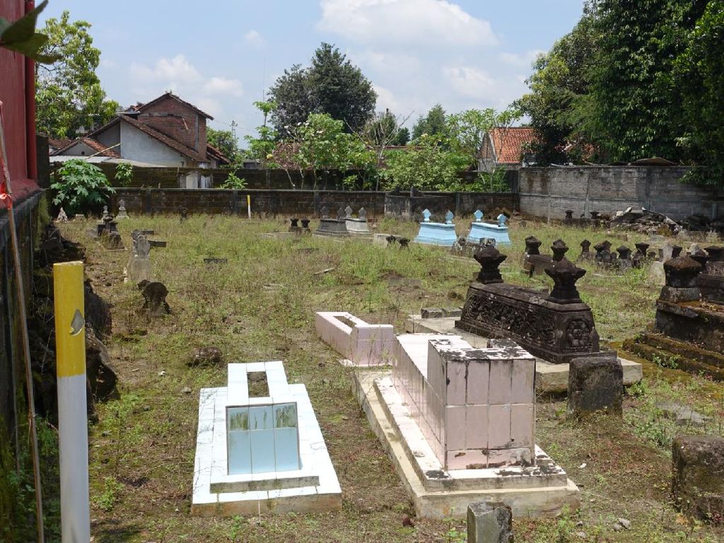 Proyek Tol Yogya-Solo Makan Kuburan hingga Sekolah Proyek Tol Yogya-Solo Makan Kuburan hingga Sekolah
