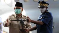 Prabowo Serahkan Pesawat Made in RI ke AU Senegal