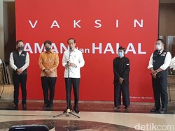 Jokowi Dorong Daerah Lain Tiru Bogor soal Layanan Vaksinasi Drive Thru