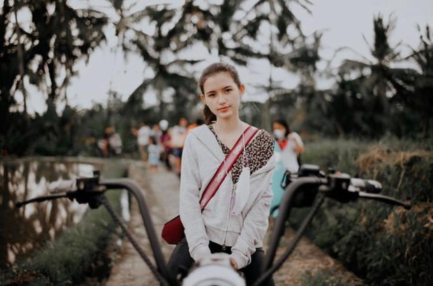 Sarah Menzel/instagram.com/ssarah_menzel Meskipun masih berusia muda, Sarah sangat menunjukkan minatnya pada dunia bisnis.