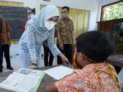 Sekolah di Banyuwangi Ini Manfaatkan Radio untuk Belajar Jarak Jauh