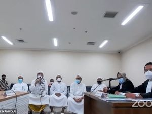 Pengacara Sebut 5 Eks Pengurus FPI Bebas Hari Ini Pengacara Sebut 5 Eks Pengurus FPI Bebas Hari Ini
