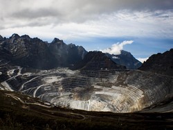 Tak Kalah dari Kongo, Ini Tiga Gunung di Dunia yang Dincar Pemburu Emas