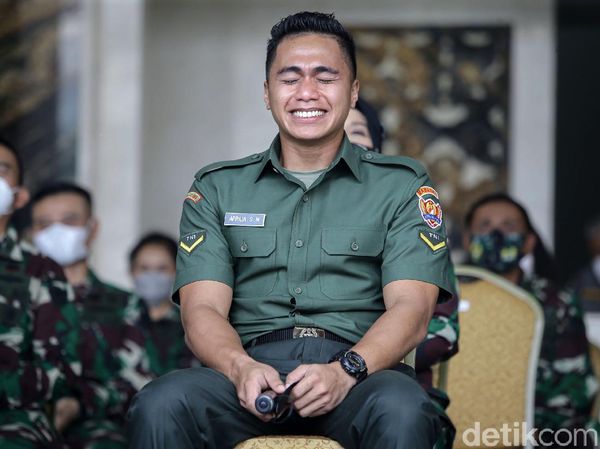 Tangis Haru Aprilio Perkasa Manganang Setelah Sah Jadi Pria