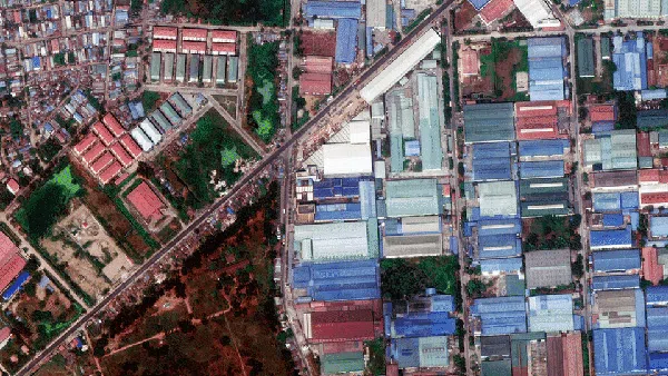 Foto Populer Sepekan: Polemik Tembok 2 Meter Ciledug-Kontroversi All England