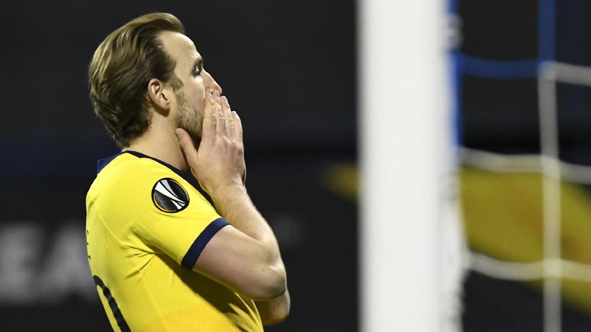 Striker Tottenham Hotspur, Harry Kane, kabarnya mau cabut musim panas ini (Foto: Jurij Kodrun/Getty Images)