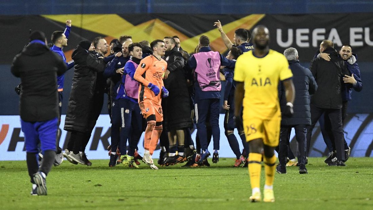 Arsenal diperingatkan usai Tottenham tersingkir di Liga Europa. (Foto: Getty Images/Jurij Kodrun)