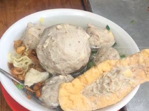 Bakso Enak Ini Pelanggannya Nggak Habis-habis!