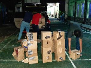 Bea Cukai Sita Mobil Angkut Rokok Ilegal di Jepara, Sopir Kabur