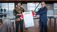 Momen pertemuan Bagus dengan Dubes Mayerfas terjadi di markas FC Utrecht, Stadion Galgenwaard, Kamis (18/9/2021).