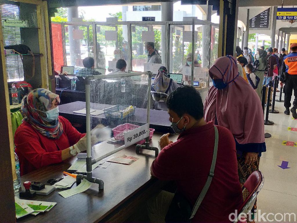 Tarif GeNose C19 di Stasiun Surabaya Naik Jadi Rp 30 Ribu Mulai Hari Ini Tarif GeNose C19 di Stasiun Surabaya Naik Jadi Rp 30 Ribu Mulai Hari Ini