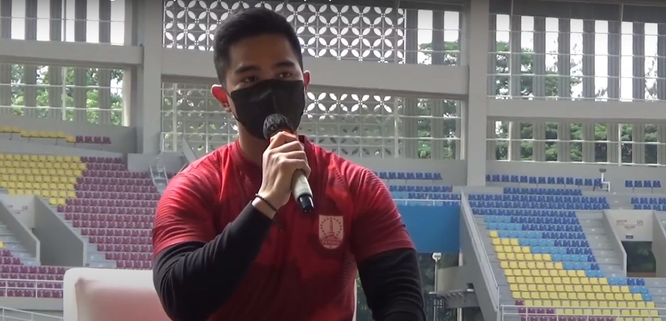 Kaesang Pangarep Resmi Jadi Bos Persis Solo! Kaesang Pangarep resmi menjadi Direktur Utama Persis Solo. Putra bungsu Presiden Jokowi itu memegang saham 40% Laskar Sambernyawa.