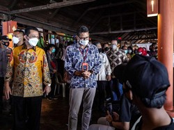 Soal Travel Bubble dengan India, Sandiaga: Bolanya ada di Kemenlu