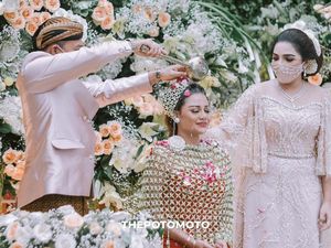 7 Potret Siraman Aurel Hermansyah, Bikin Haru Anang dan Ashanty 7 Potret Siraman Aurel Hermansyah, Bikin Haru Anang dan Ashanty