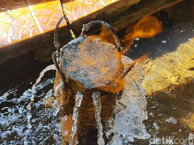 Penampakan Sumber Air yang Bisa Terbakar di Karanganyar