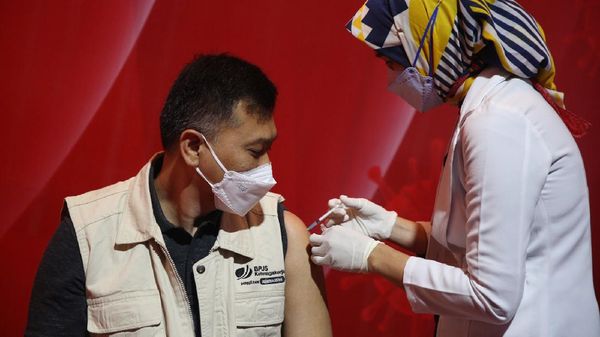 Vaksinasi Massal di BPJS Ketenagakerjaan