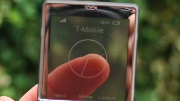 Xperia Pureness, Ponsel Transparan yang Menawan