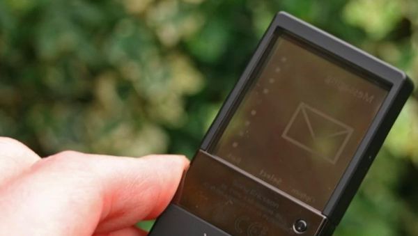 Nostalgia Ponsel Tembus Pandang Xperia Pureness
