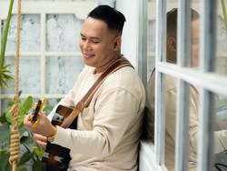 Alfin Alberto Ajak Mantan Jadi Model di Klip Berisi Kisah Pribadi