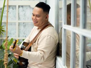 Alfin Alberto Ajak Mantan Jadi Model di Klip Berisi Kisah Pribadi Alfin Alberto Ajak Mantan Jadi Model di Klip Berisi Kisah Pribadi