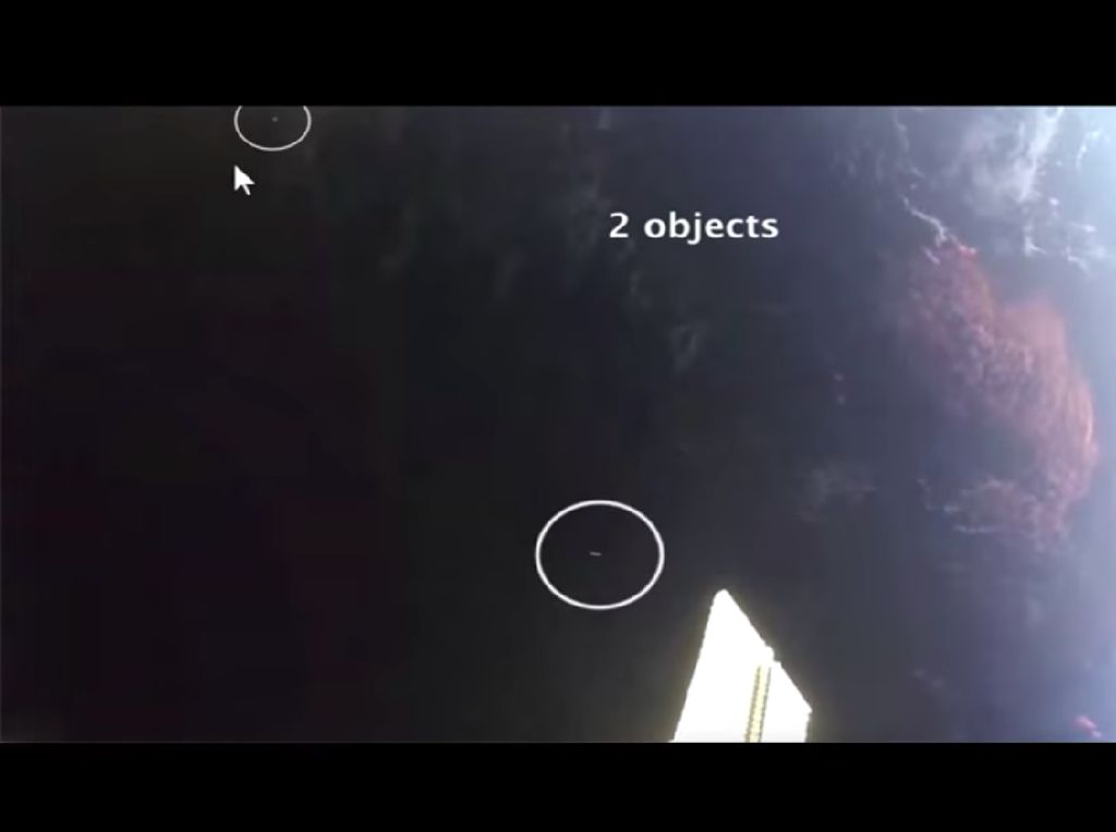 Heboh UFO Lewat Saat Astronaut ISS Live Video Heboh UFO Lewat Saat Astronaut ISS Live Video
