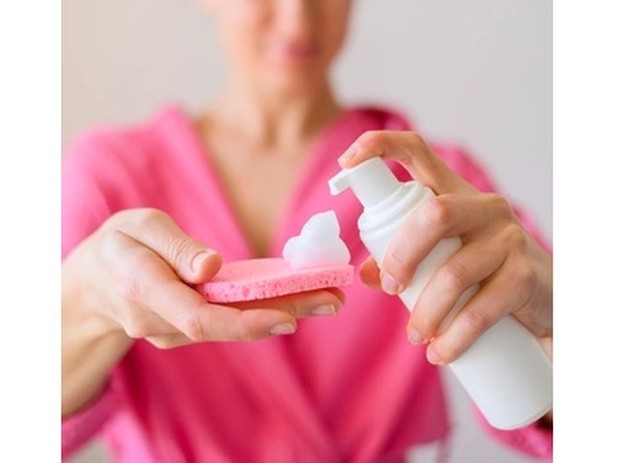 Gel cleanser pilihan untuk kulit berpori besar/freepik.com