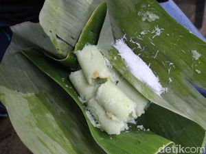 Wangi Legit Putu Pandan Buatan Puthu Lanang yang Kondang Sejak 1935