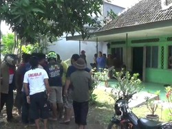Detik-detik Suami Gerebek Kades Pasuruan Berduaan Tanpa Busana dengan Stafnya