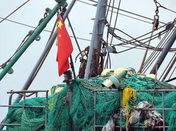 200 Kapal Penangkap Ikan China Ditambatkan di Teritori Filipina