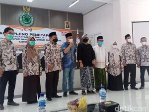 KPU Tetapkan Ade Sugianto-Cecep Sebagai Pemenang Pilkada Tasikmalaya KPU Tetapkan Ade Sugianto-Cecep Sebagai Pemenang Pilkada Tasikmalaya